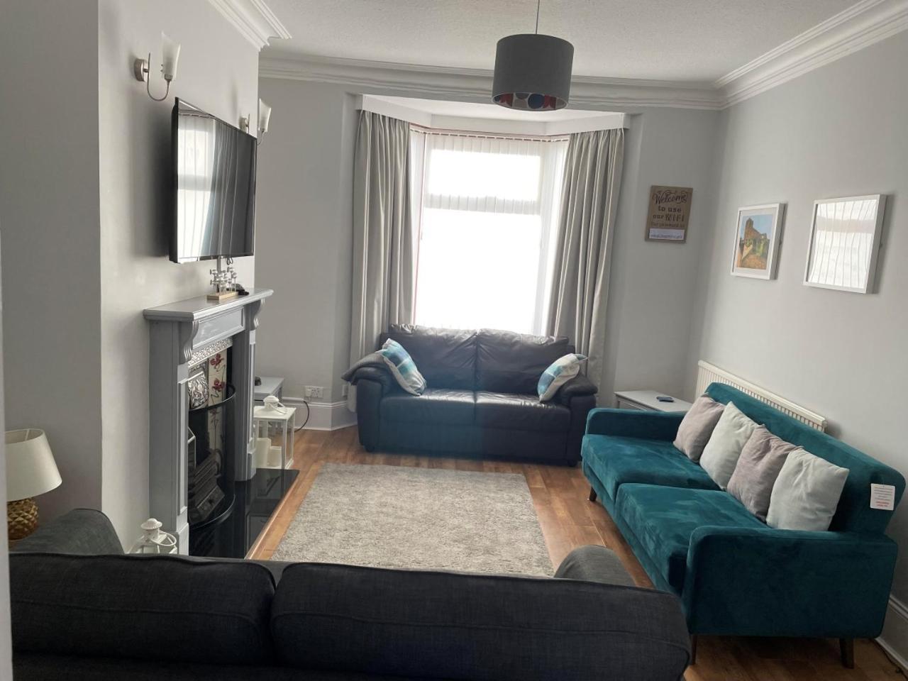 Rovers' Retreat Whitby George Street Esterno foto